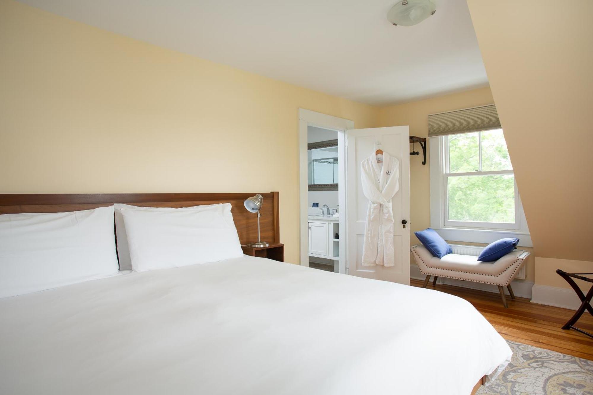 Lakehouse Inn Lee Rom bilde