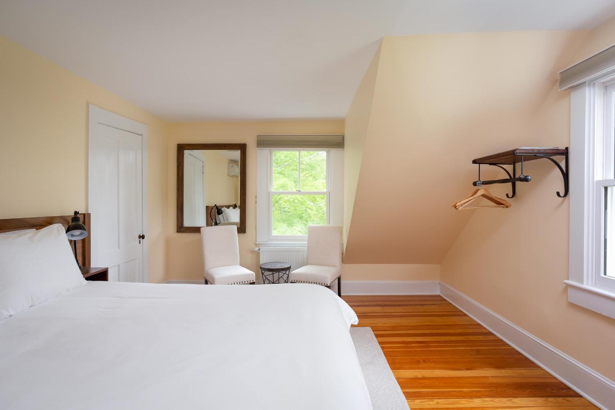Lakehouse Inn Lee Rom bilde